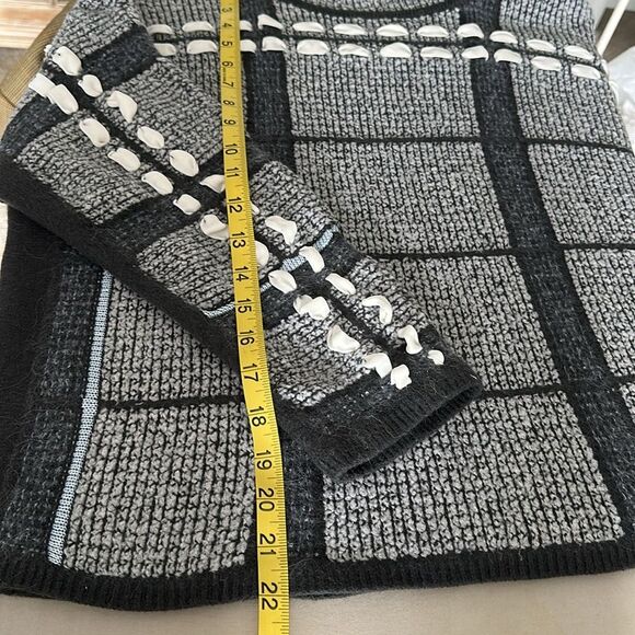 Club Monaco Plaid Windowpane Woven Detail Wool Blend Sweater Size XL (M/L fit) - Picture 8 of 12